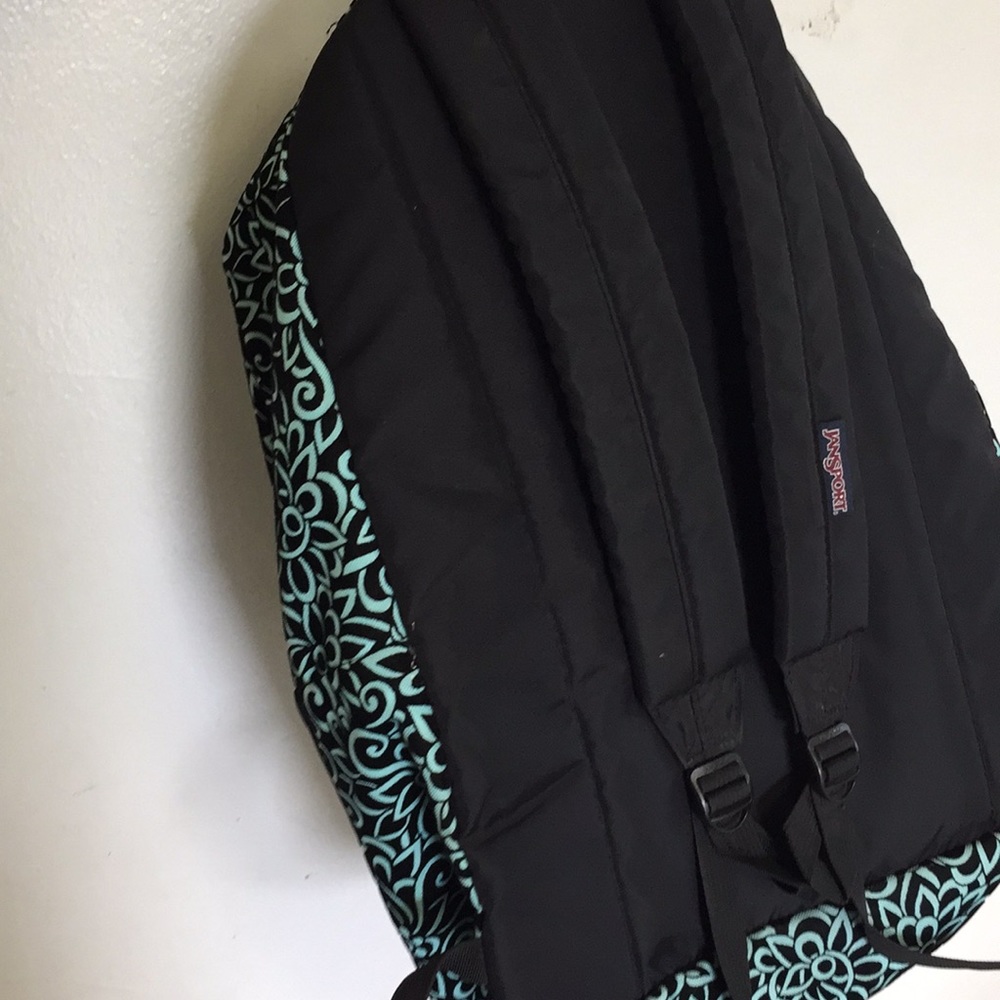 A backpack - Picture 2 of 2